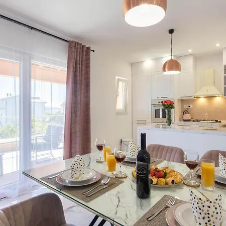 Ferienhaus Cozy In Kastel Stari