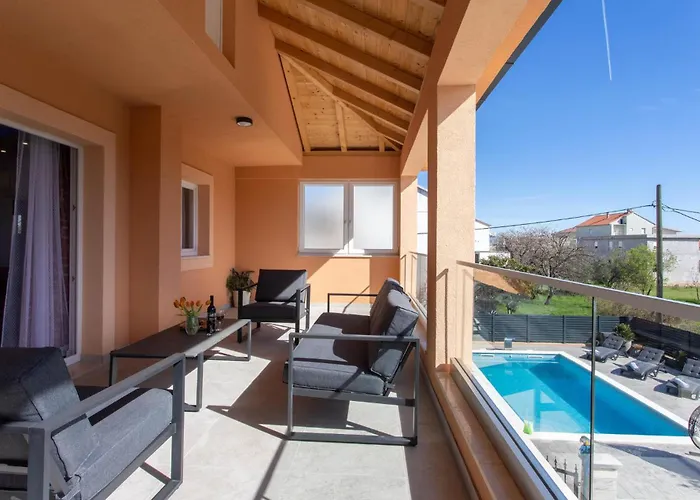 Ferienhaus Cozy In Kastel Stari *